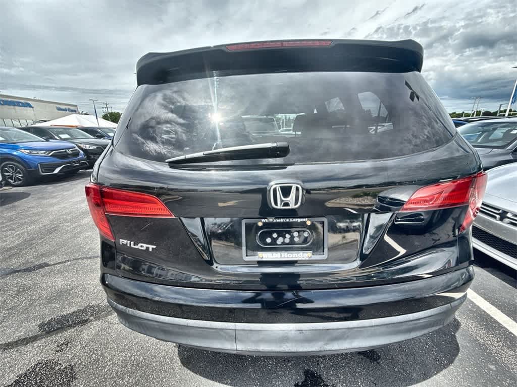Thumbnail: 2016 Honda Pilot - 11