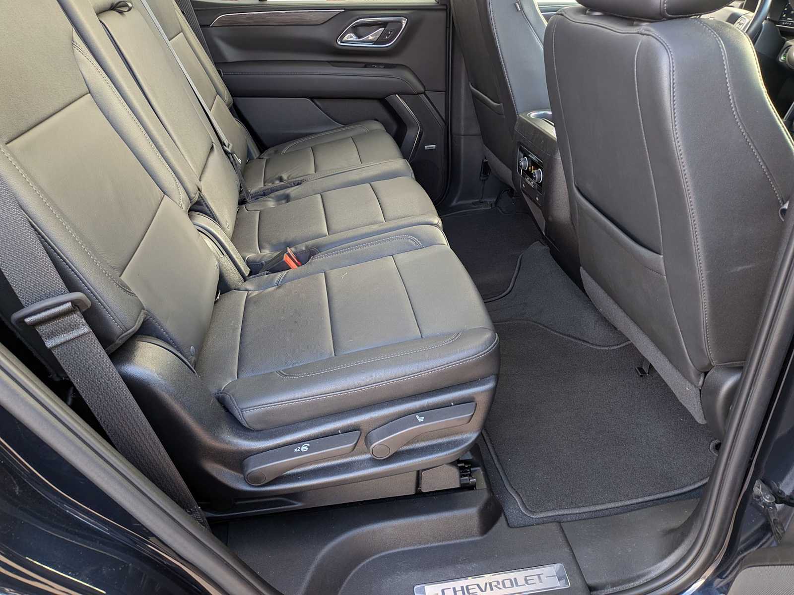 Thumbnail: 2023 Chevrolet Tahoe - 20