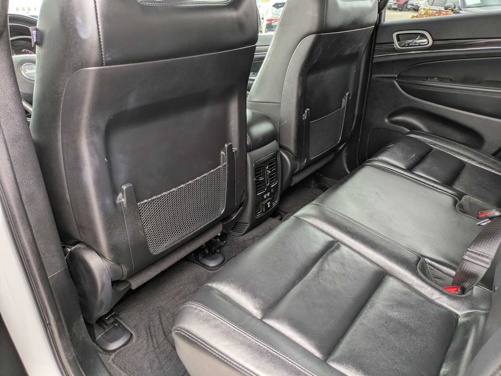 Thumbnail: 2021 Jeep Grand Cherokee - 17