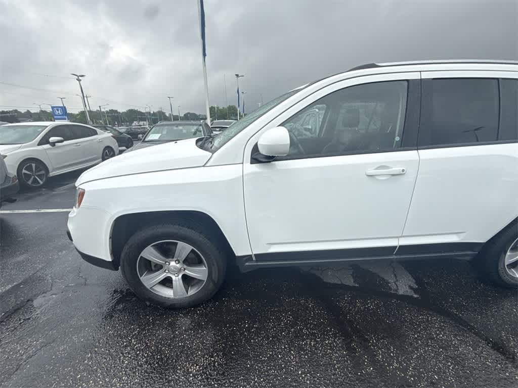 Thumbnail: 2017 Jeep Compass - 3