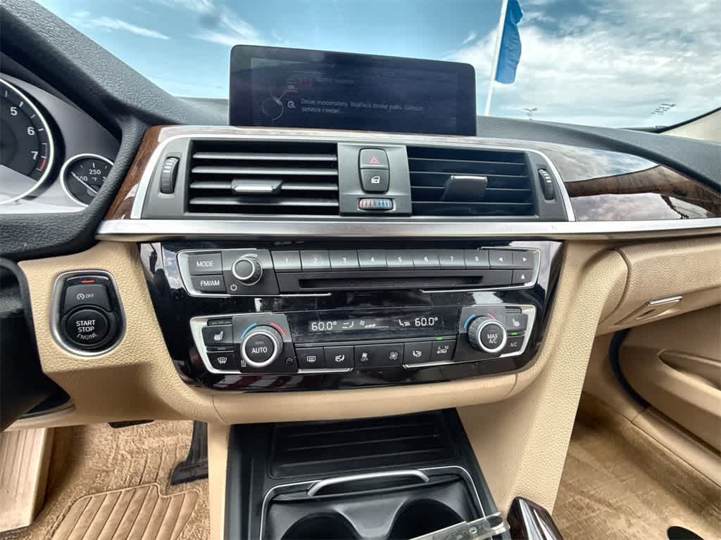 Thumbnail: 2016 BMW 3 Series - 27