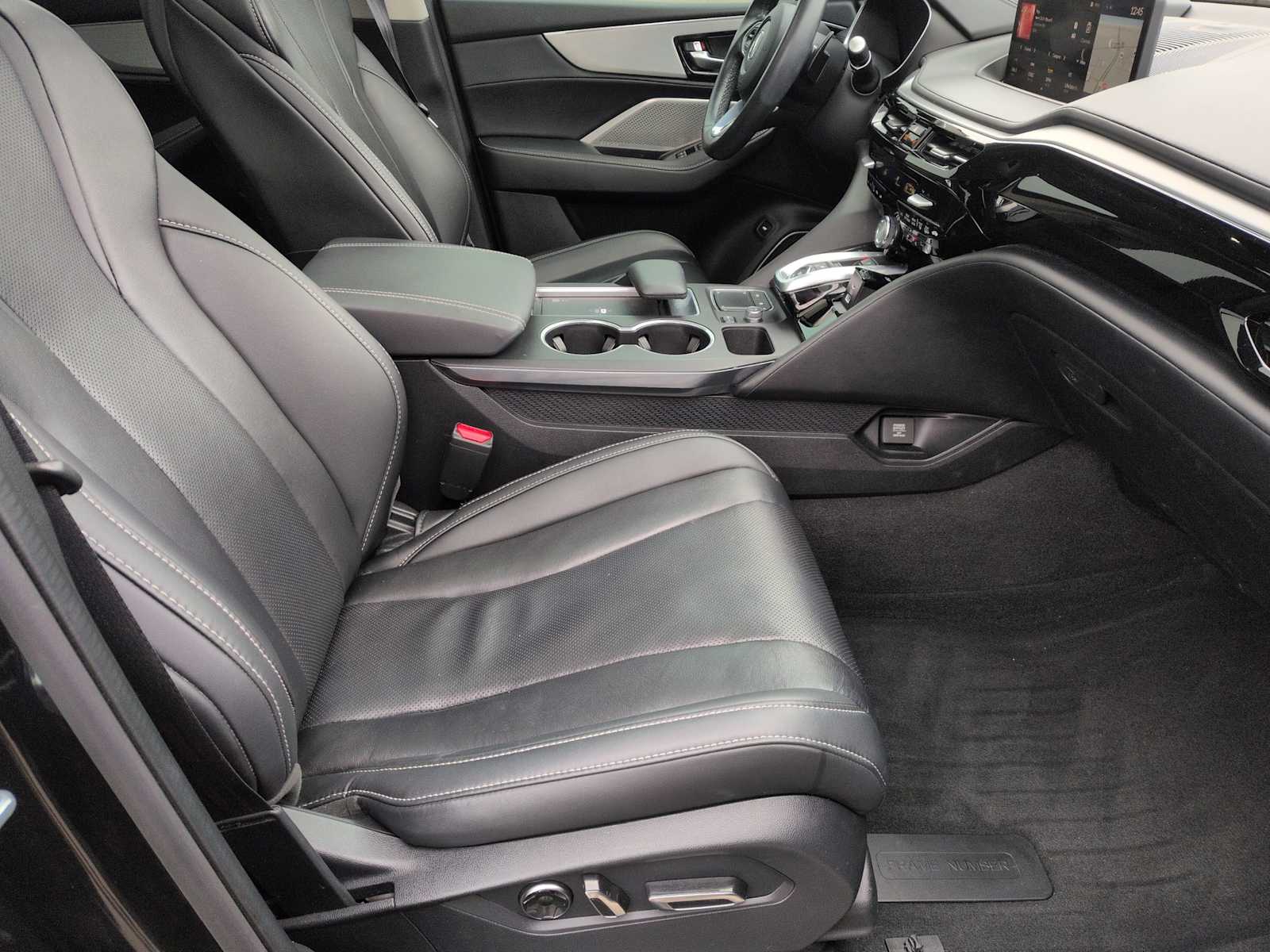 Thumbnail: 2023 Acura MDX - 23