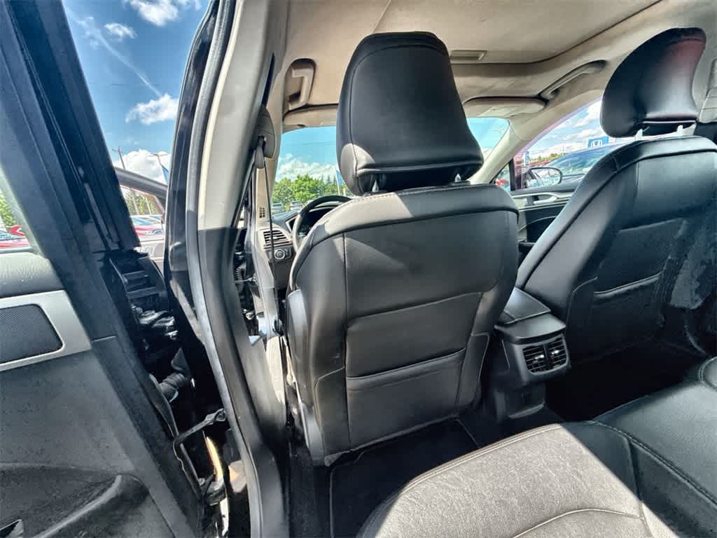 Thumbnail: 2015 Ford Fusion - 17