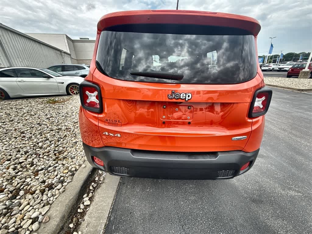 Thumbnail: 2017 Jeep Renegade - 11