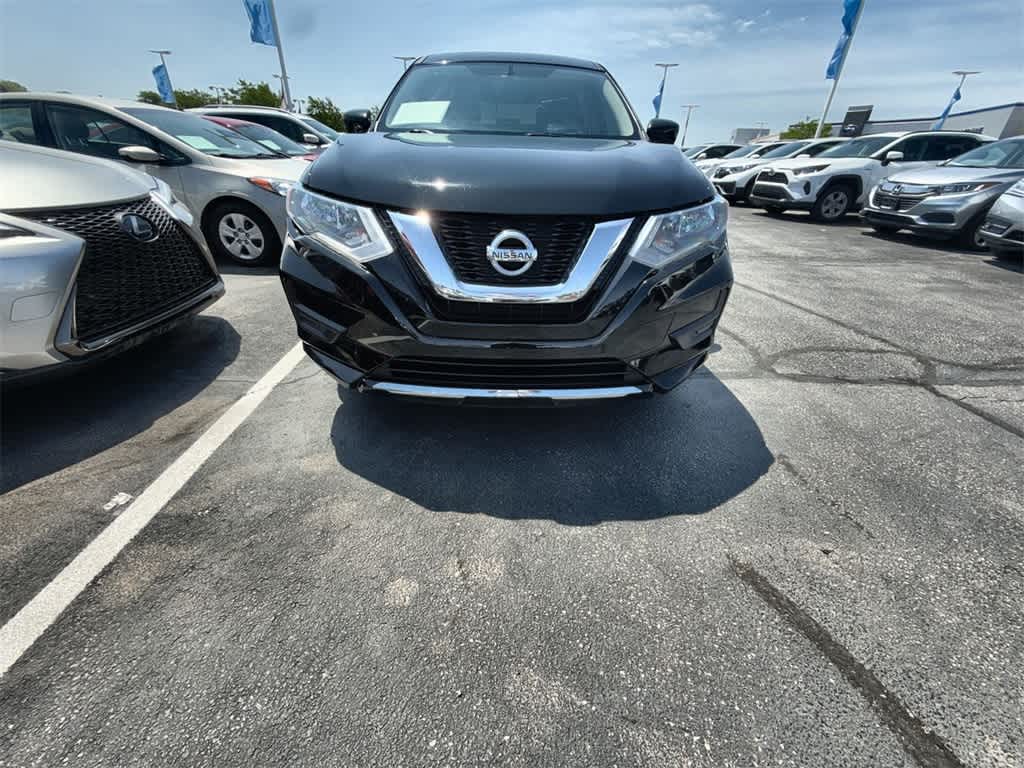 Thumbnail: 2017 Nissan Rogue - 10