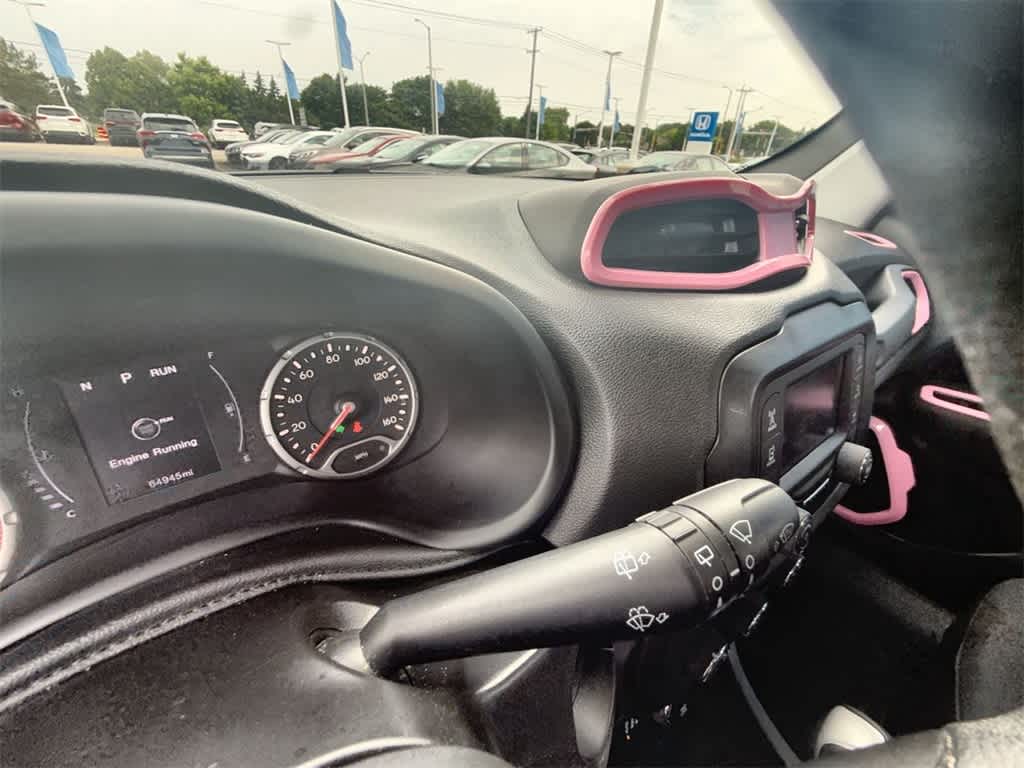Thumbnail: 2019 Jeep Renegade - 24