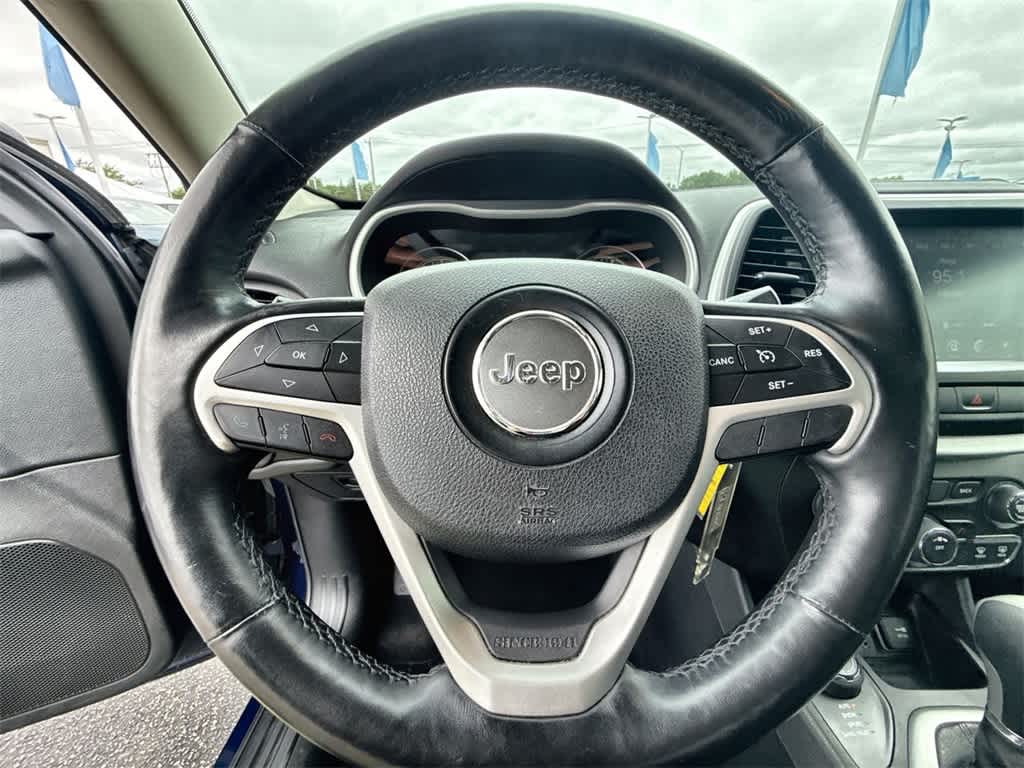 Thumbnail: 2014 Jeep Cherokee - 21