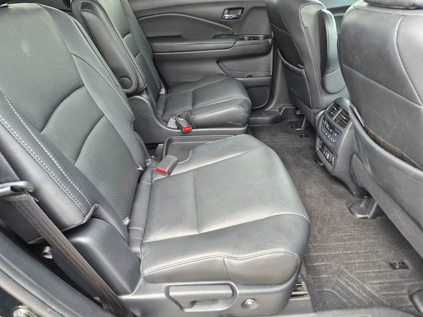 Thumbnail: 2020 Honda Pilot - 19