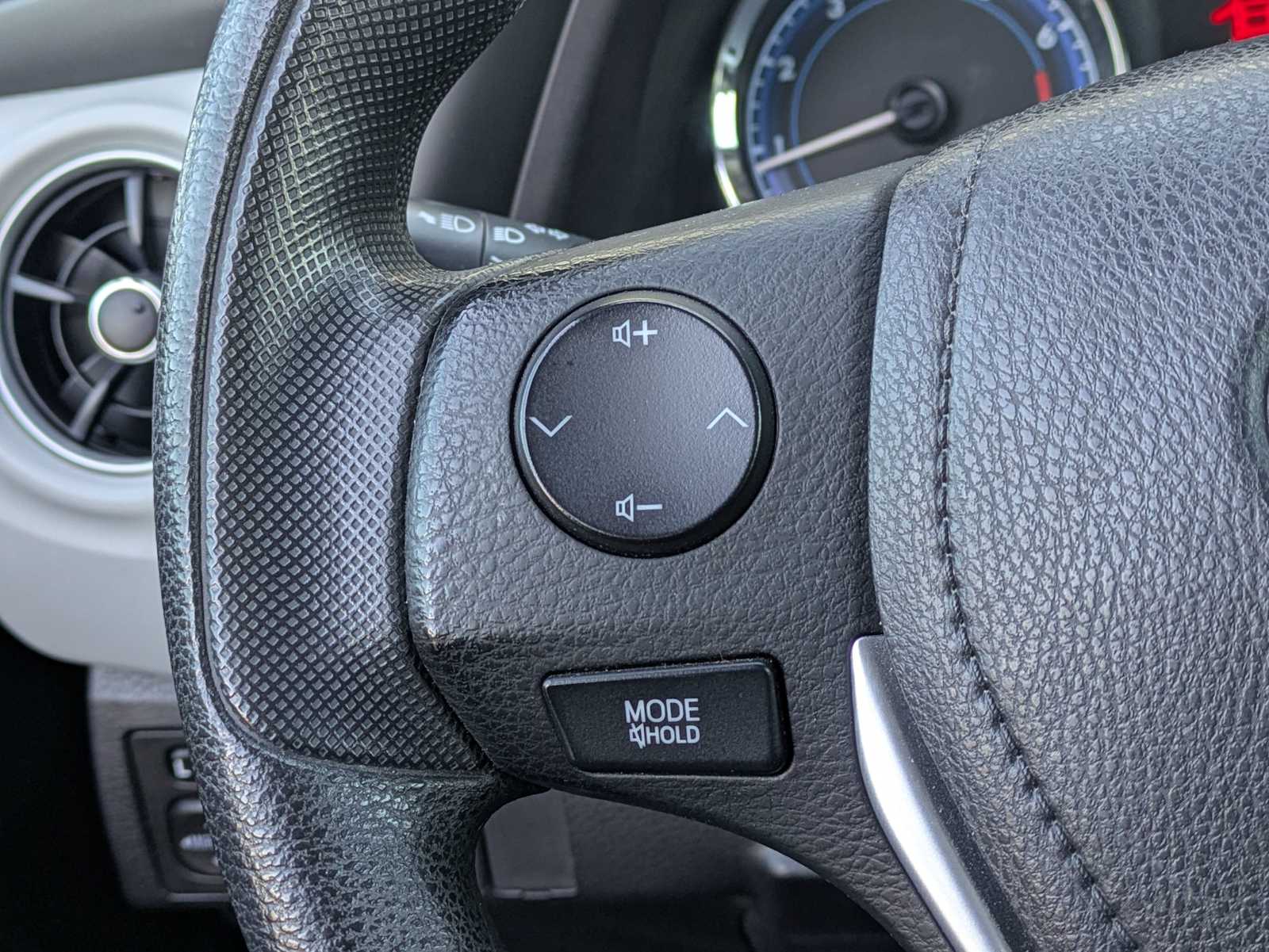 Thumbnail: 2018 Toyota Corolla - 21