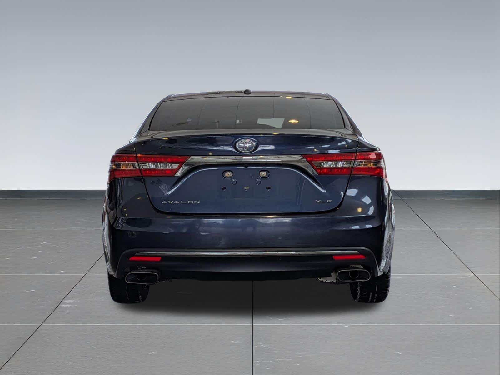 Thumbnail: 2018 Toyota Avalon - 5