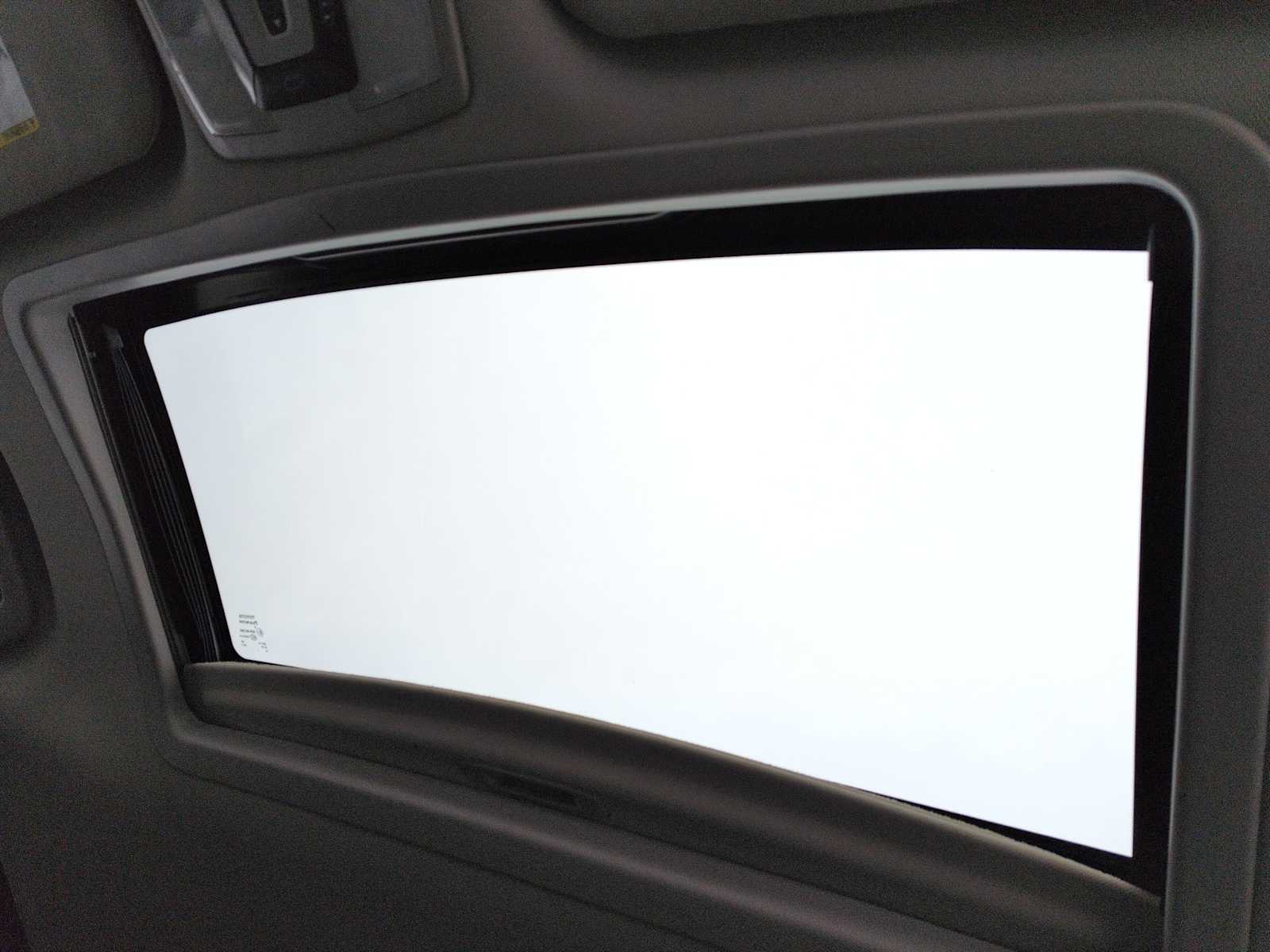 Thumbnail: 2018 Toyota Sienna - 17