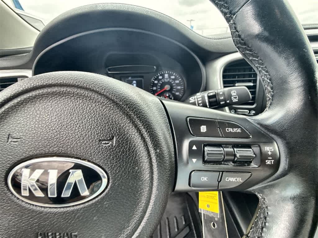 2016 Kia Sorento LX 23
