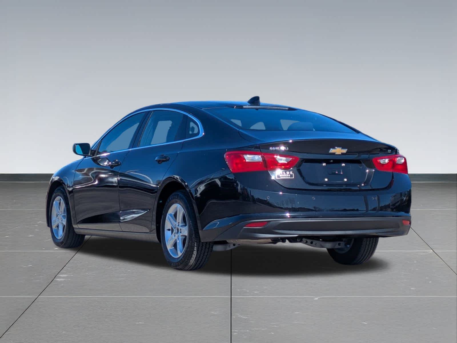 Thumbnail: 2024 Chevrolet Malibu - 4