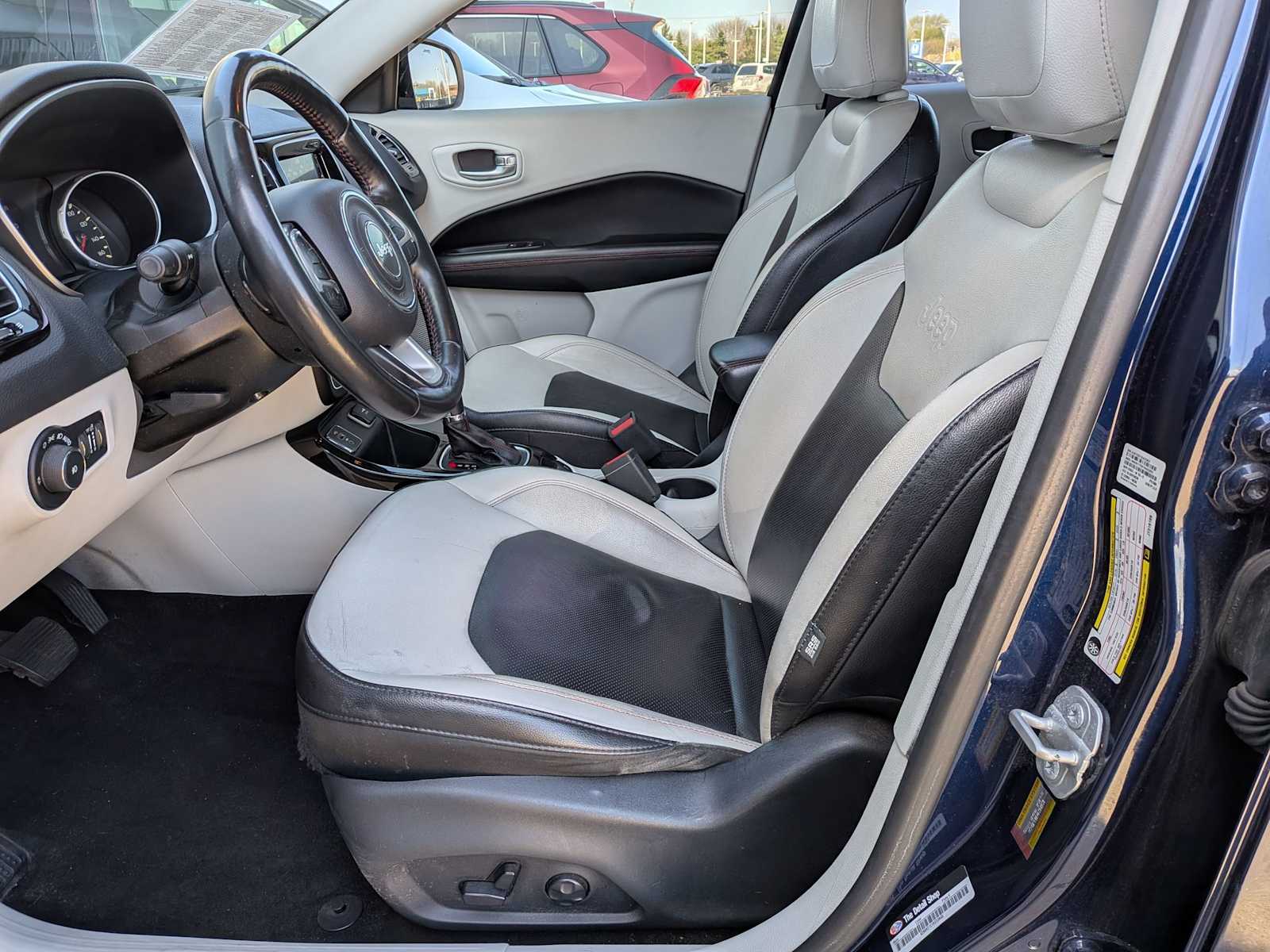 Thumbnail: 2018 Jeep Compass - 15