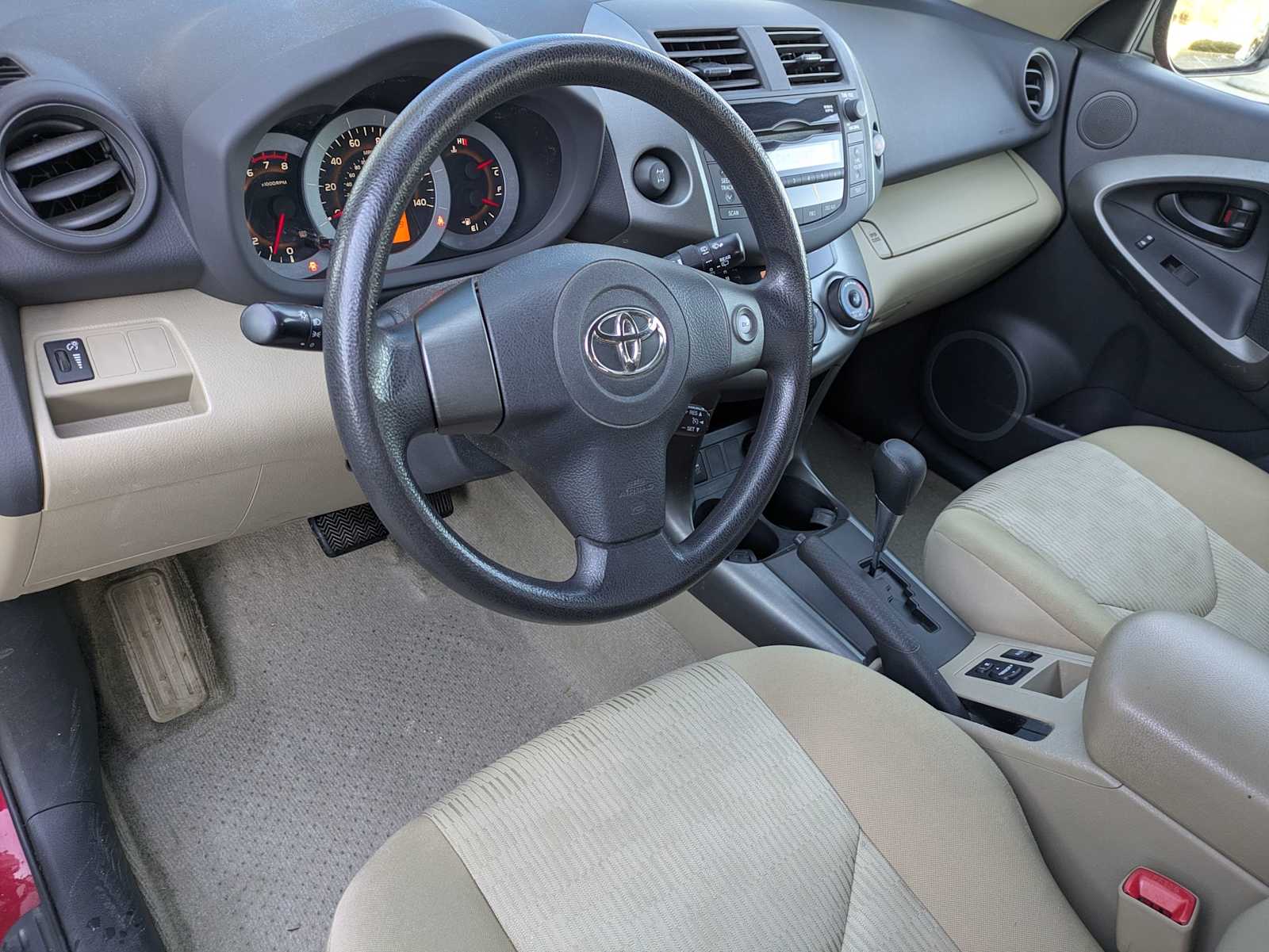 Thumbnail: 2011 Toyota RAV4 - 2
