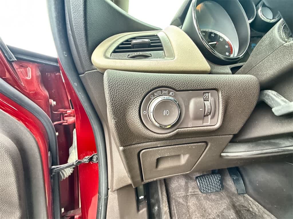 Thumbnail: 2014 Buick Verano - 16