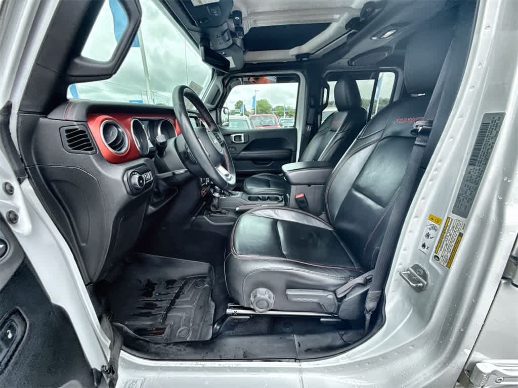 2018 Jeep Wrangler Unlimited Rubicon photo 2