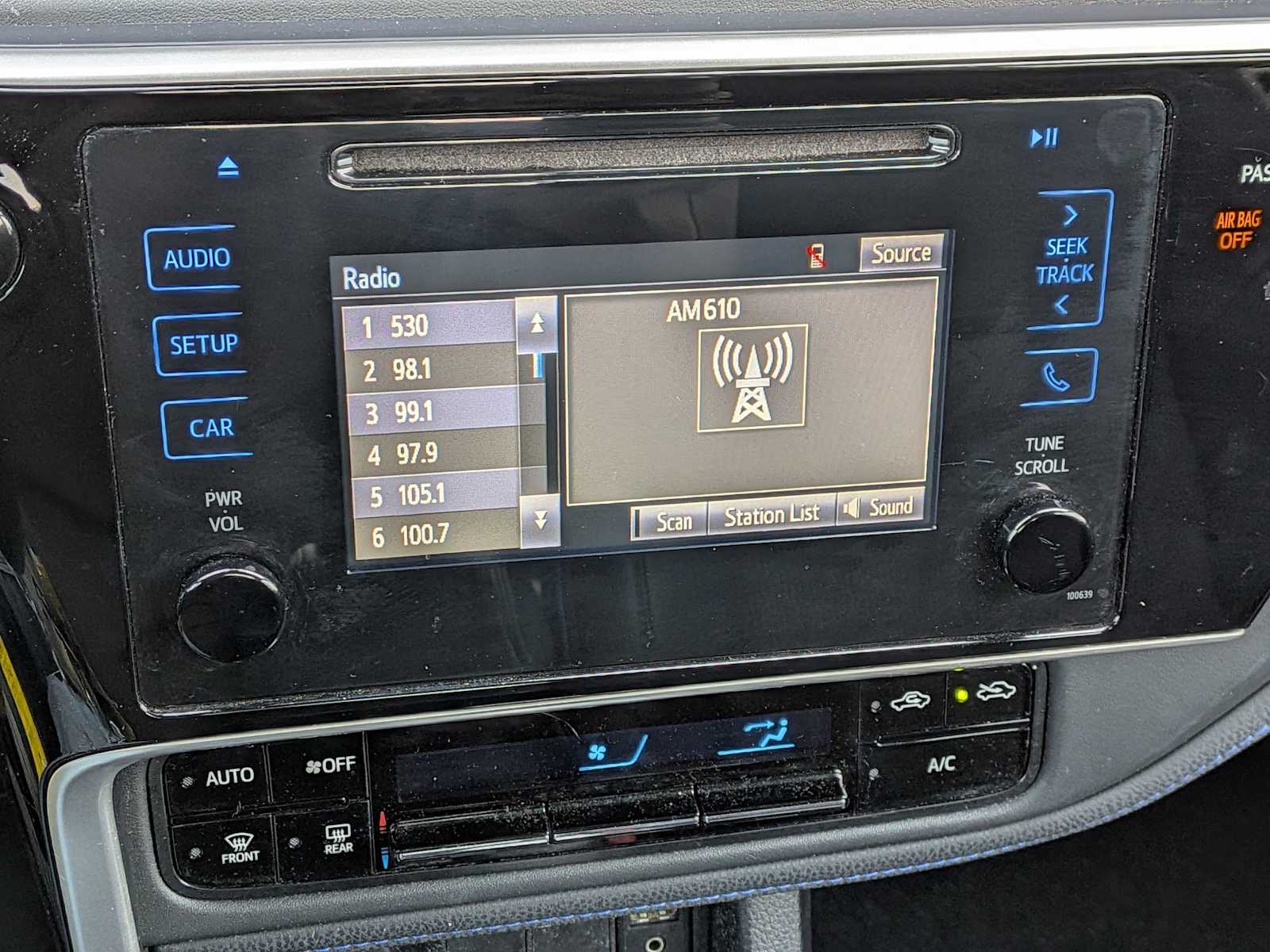 Thumbnail: 2017 Toyota Corolla - 26