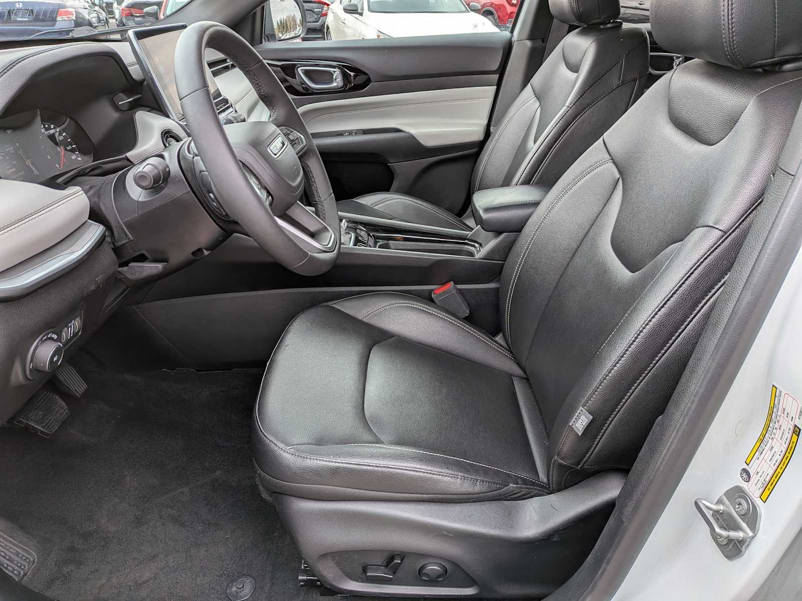 Thumbnail: 2025 Jeep Compass - 15