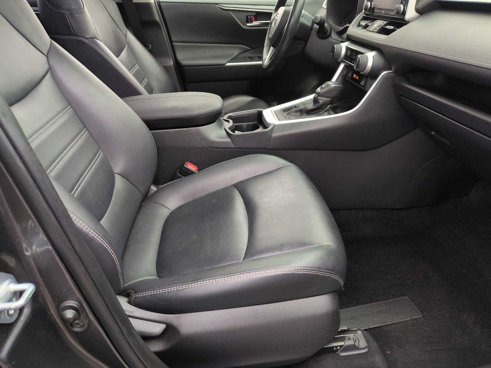 Thumbnail: 2019 Toyota RAV4 - 22