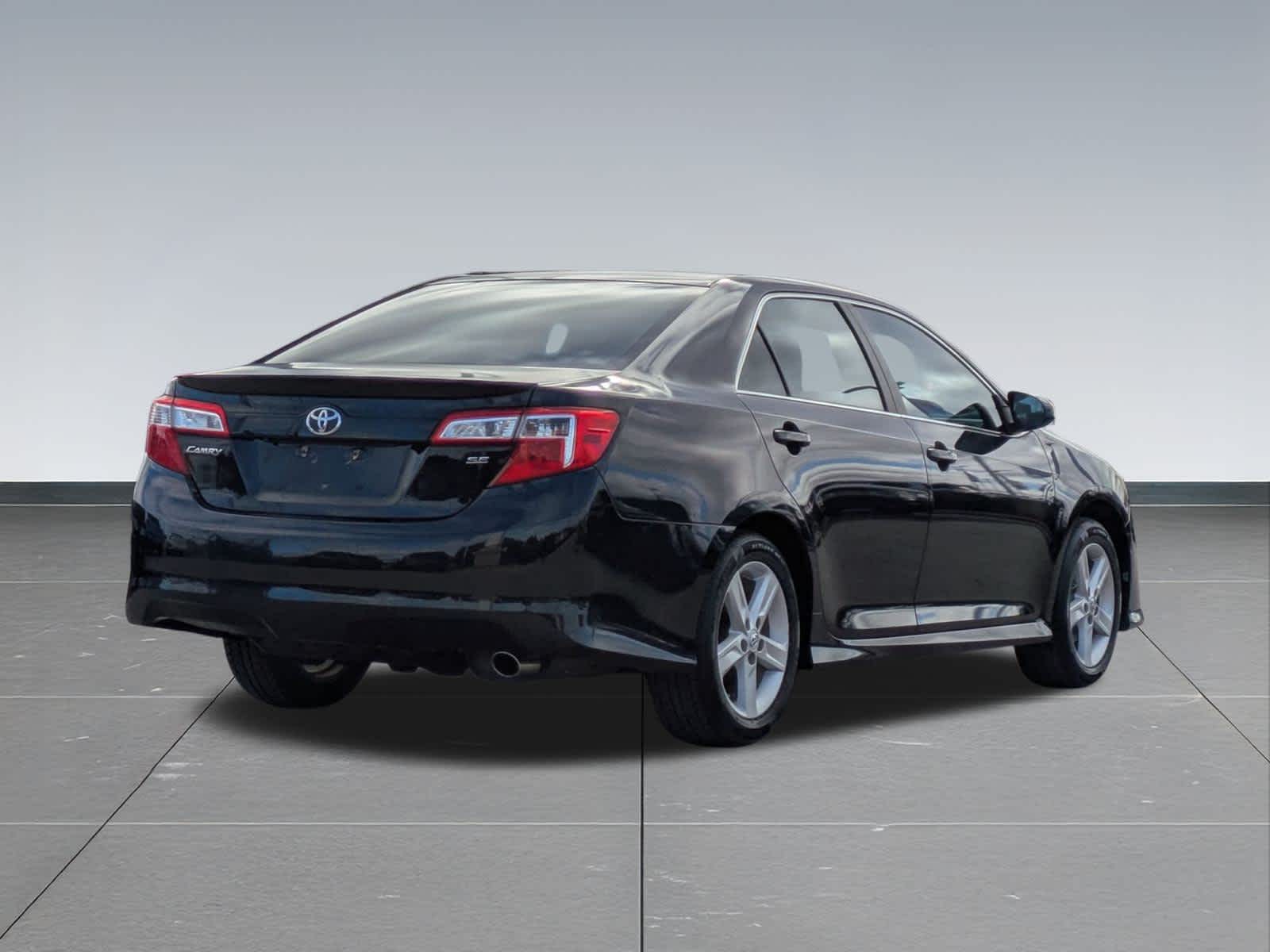 Thumbnail: 2014 Toyota Camry - 6