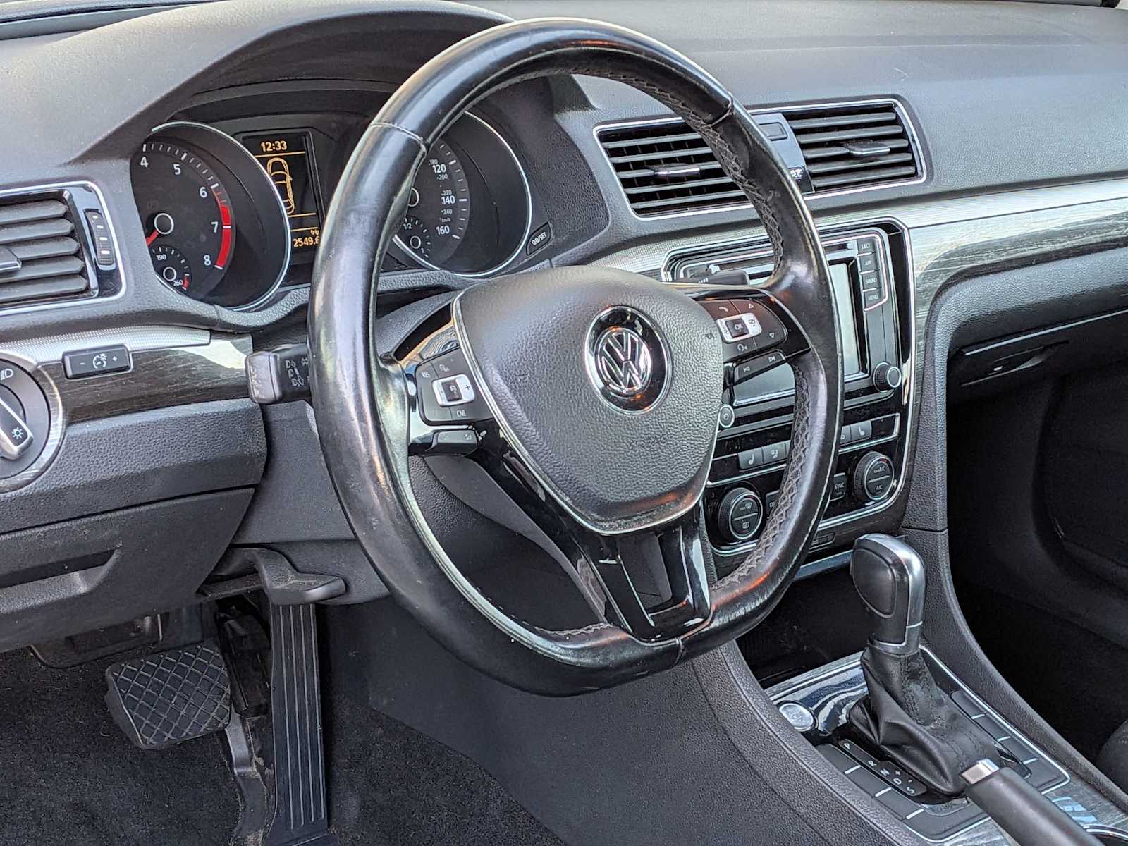 Thumbnail: 2018 Volkswagen Passat - 2