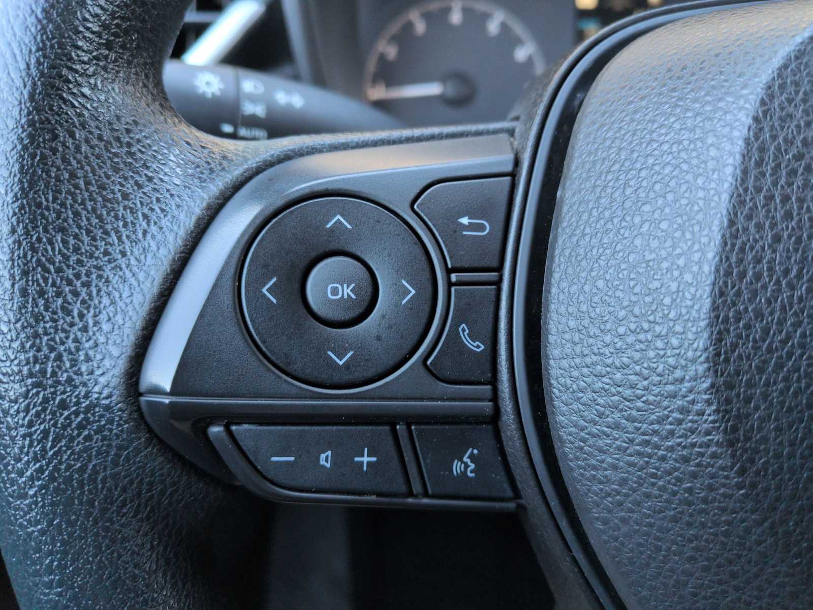 Thumbnail: 2023 Toyota Corolla - 22