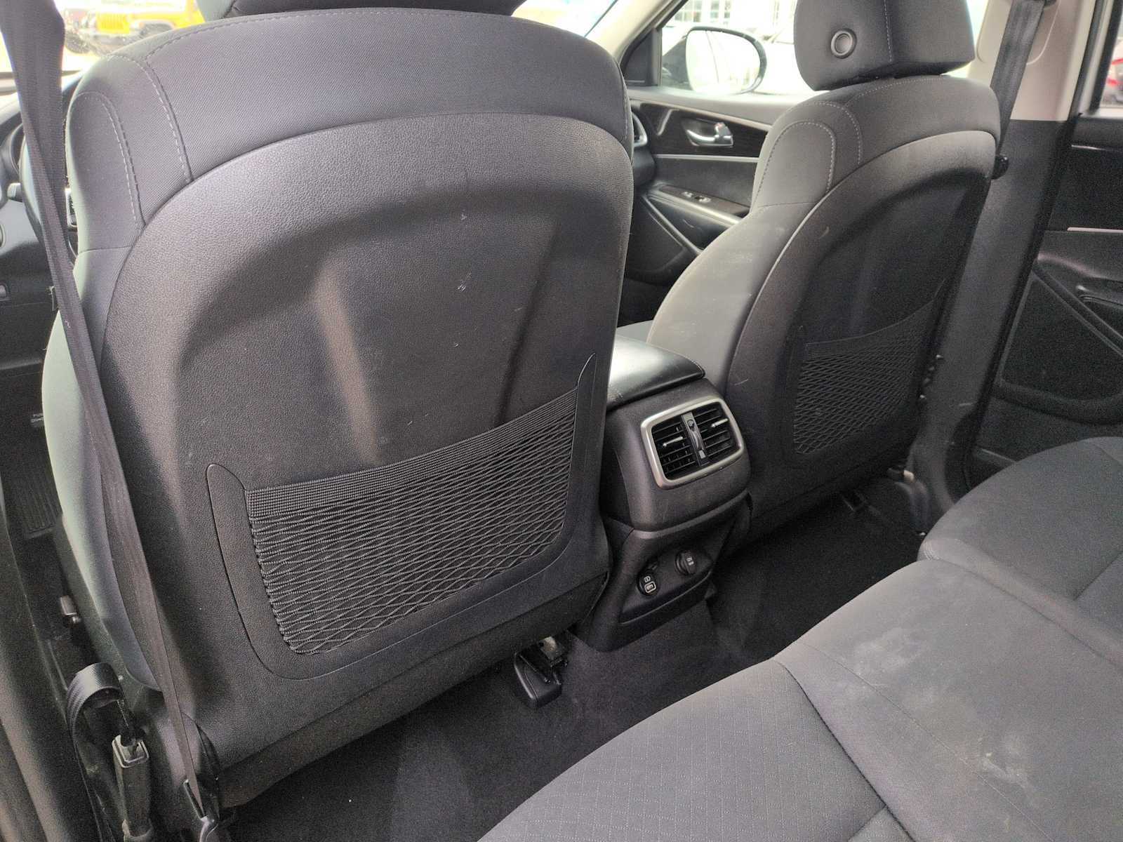 Thumbnail: 2019 Kia Sorento - 18