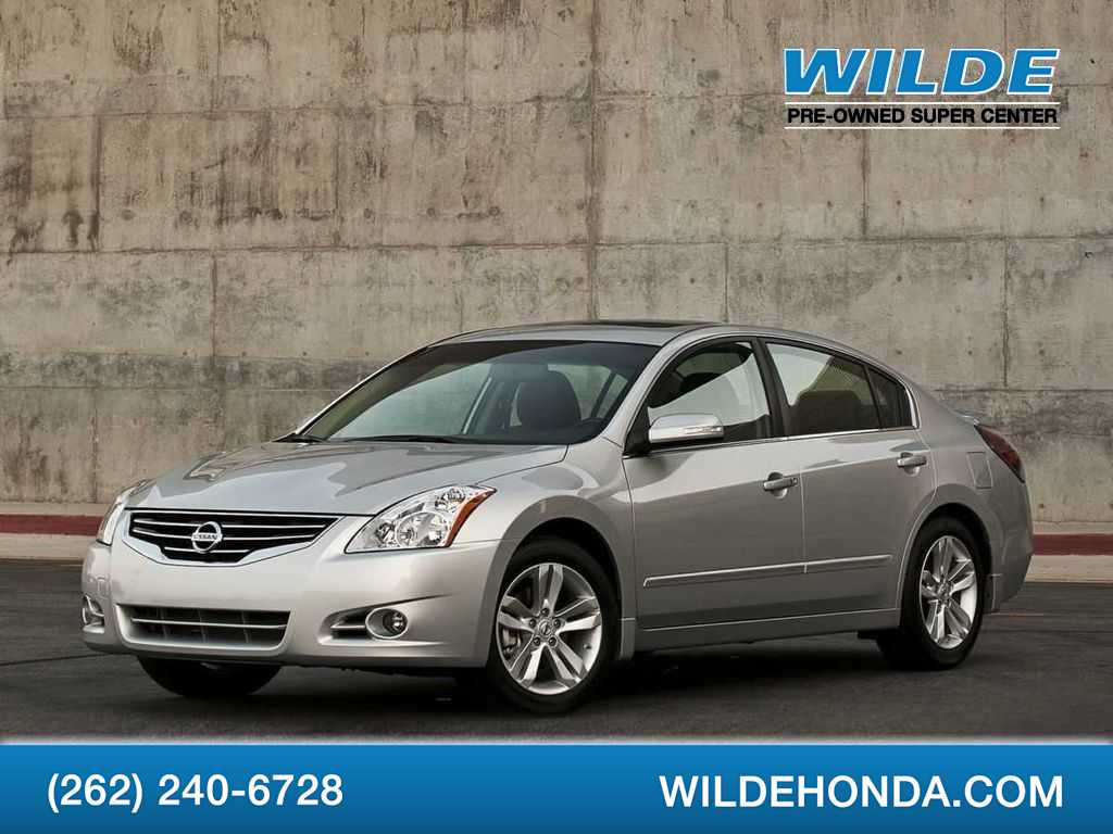 2012 Nissan Altima SR -
                  Waukesha, WI