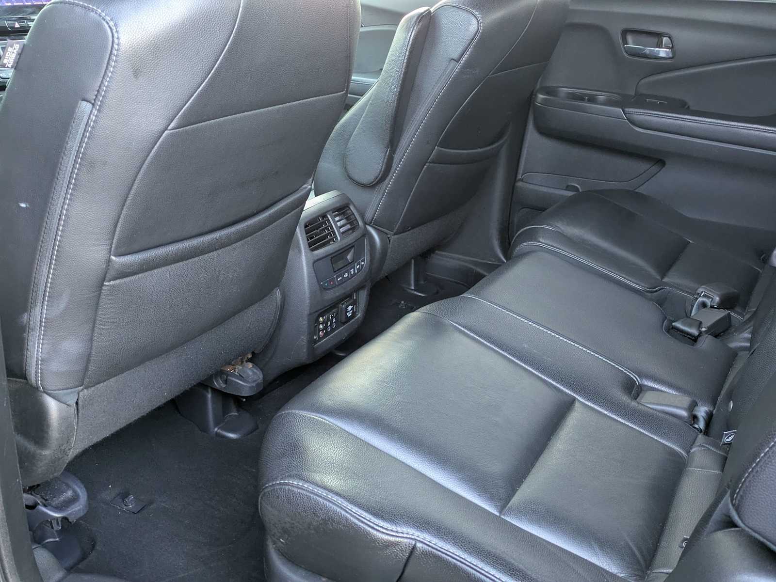 Thumbnail: 2017 Honda Pilot - 17