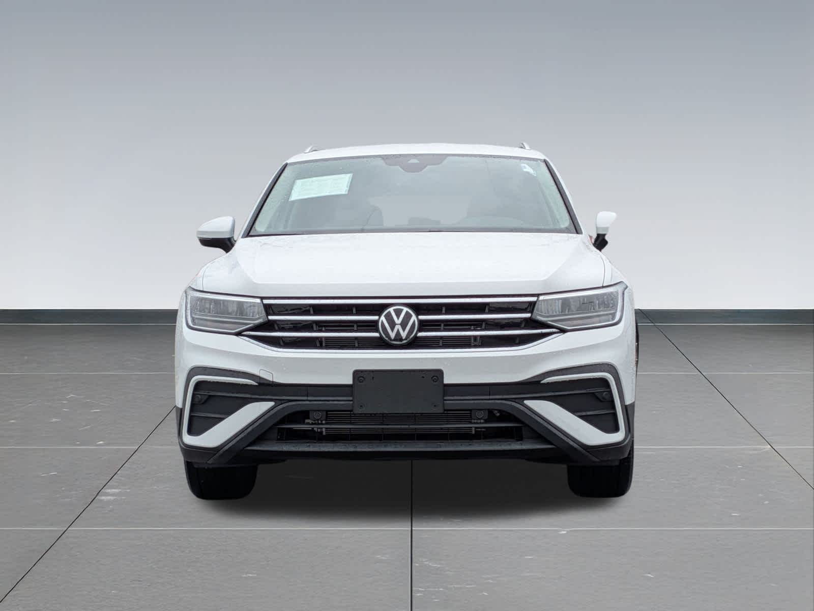 Thumbnail: 2024 Volkswagen Tiguan - 9