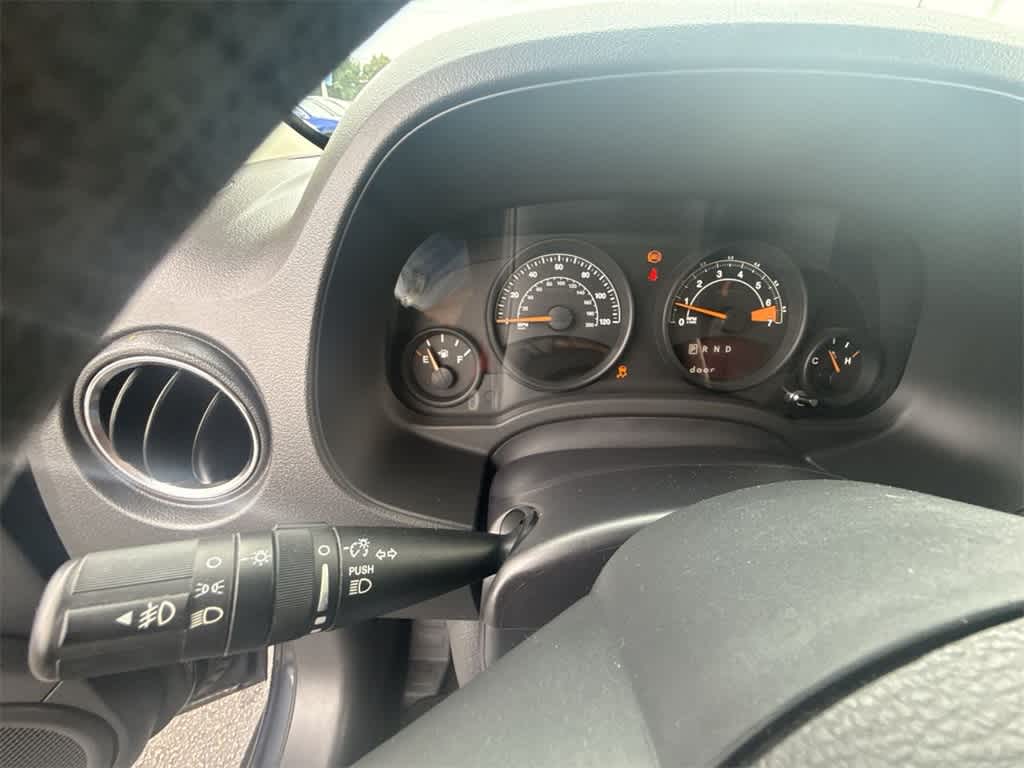 Thumbnail: 2014 Jeep Patriot - 25
