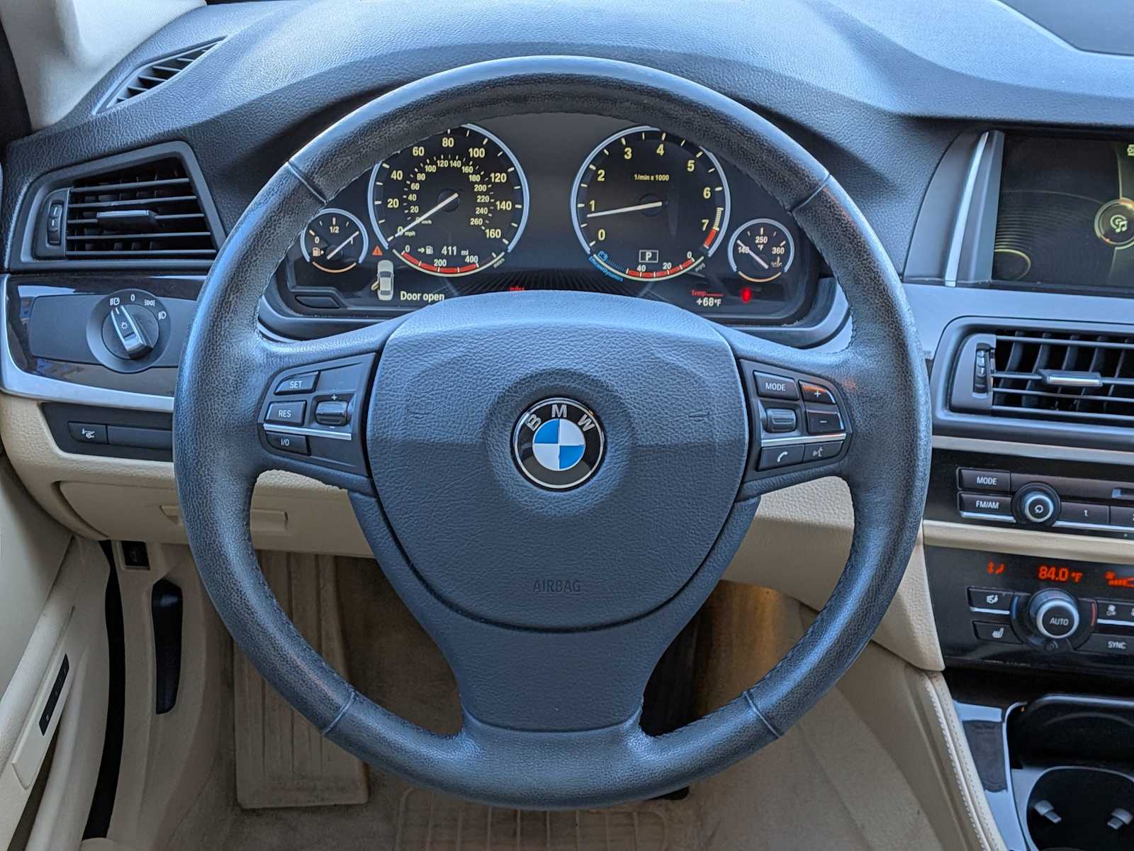 Thumbnail: 2014 BMW 5 Series - 33
