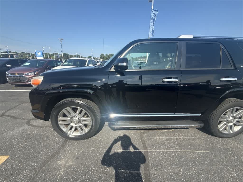 Thumbnail: 2012 Toyota 4Runner - 3