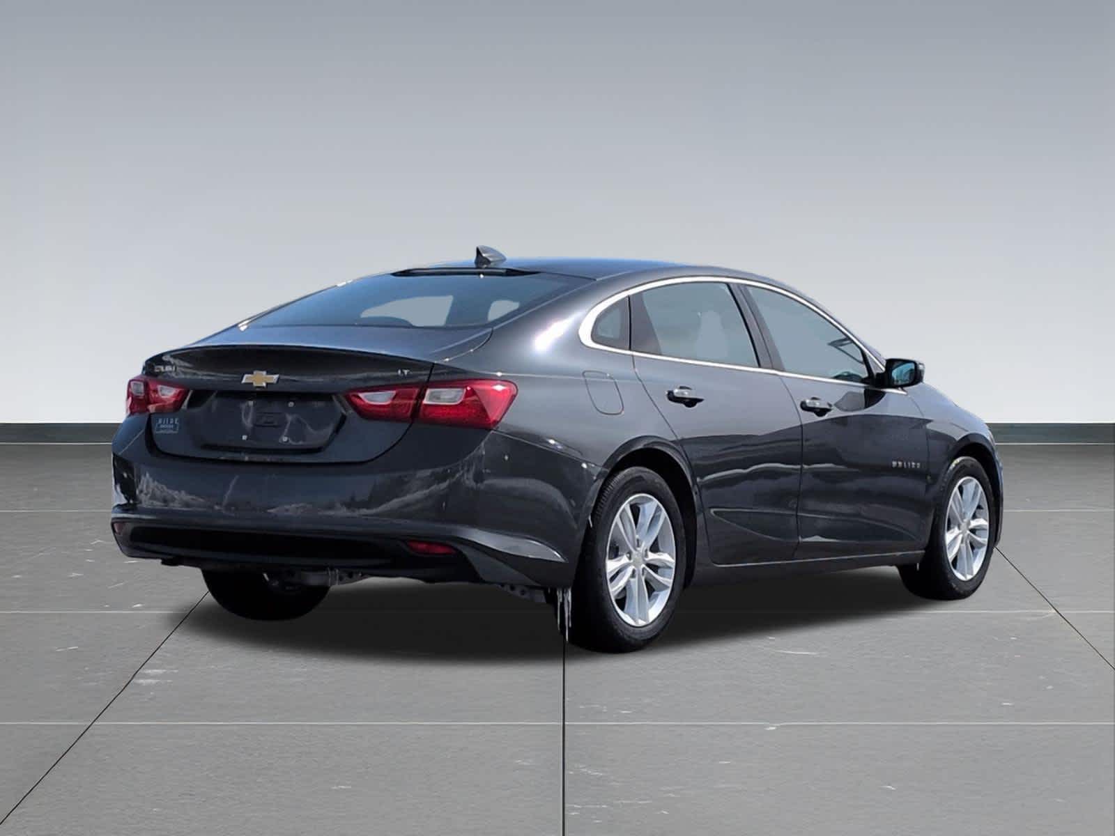 Thumbnail: 2016 Chevrolet Malibu - 6