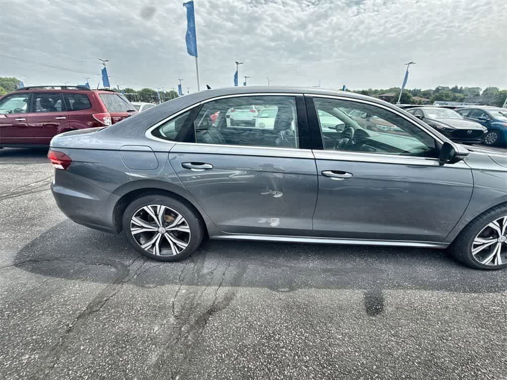 Thumbnail: 2022 Volkswagen Passat - 6