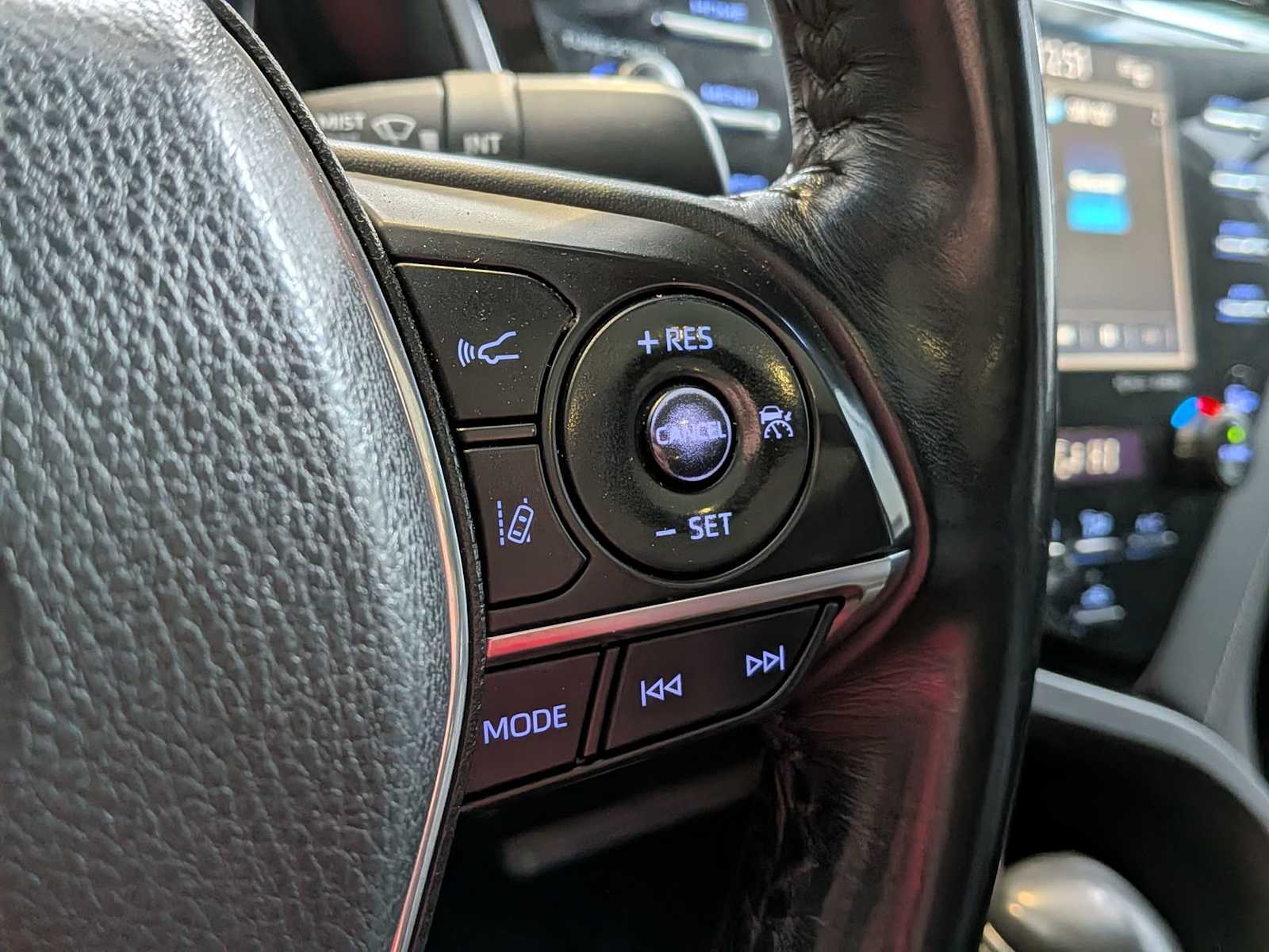 Thumbnail: 2019 Toyota Camry - 24