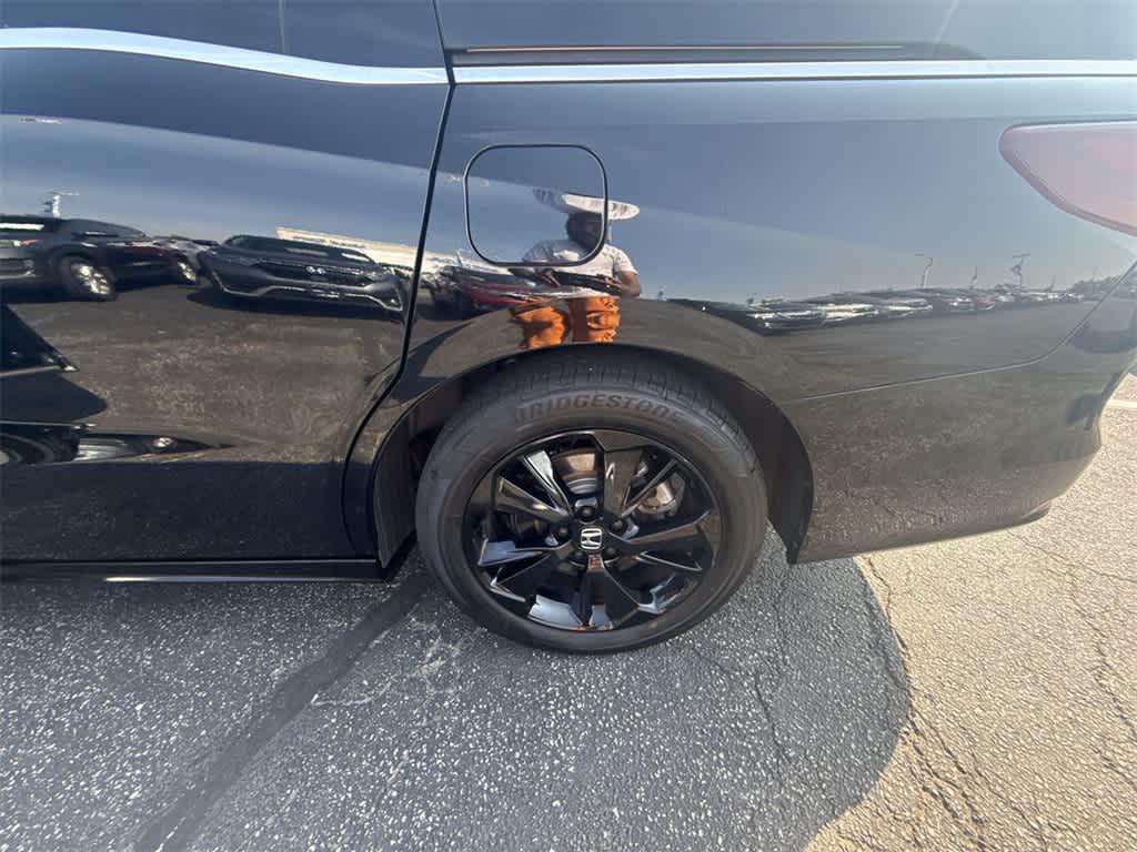 Thumbnail: 2023 Honda Odyssey - 12