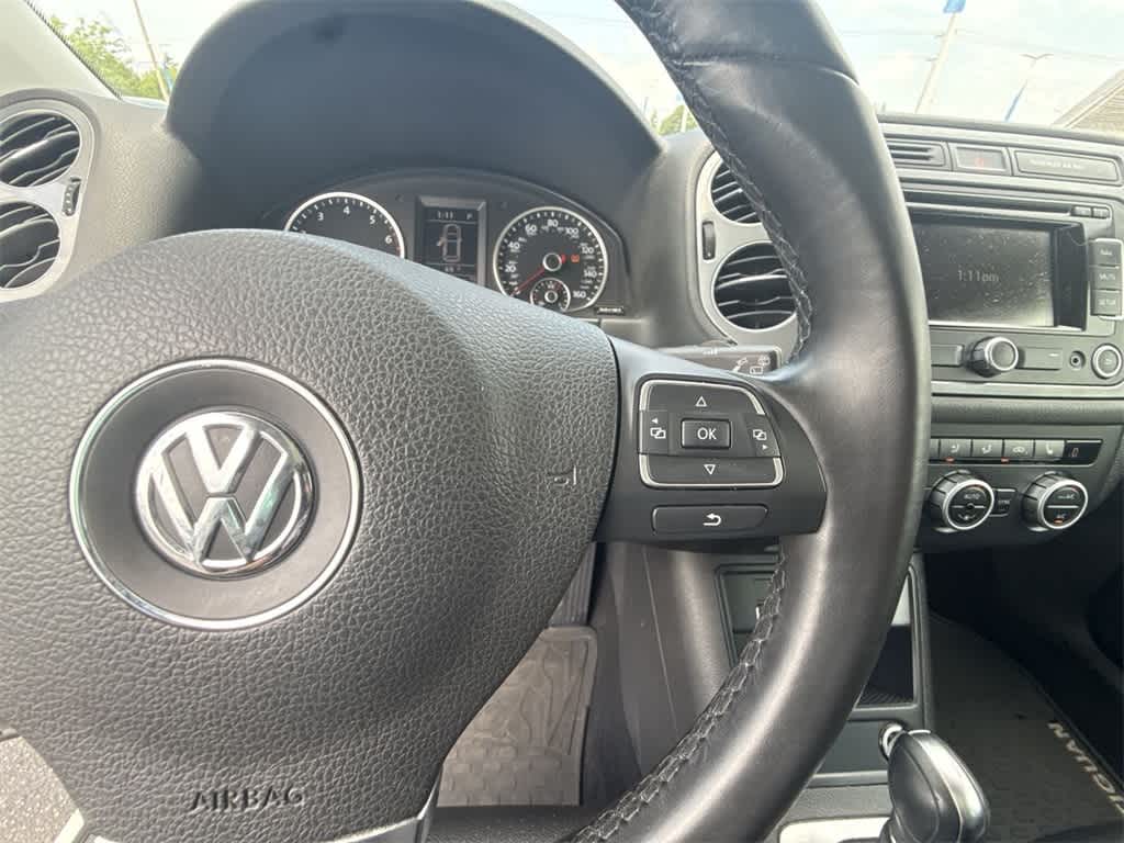 Thumbnail: 2014 Volkswagen Tiguan - 24