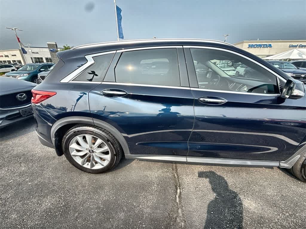 2020 INFINITI QX50 Essential 7