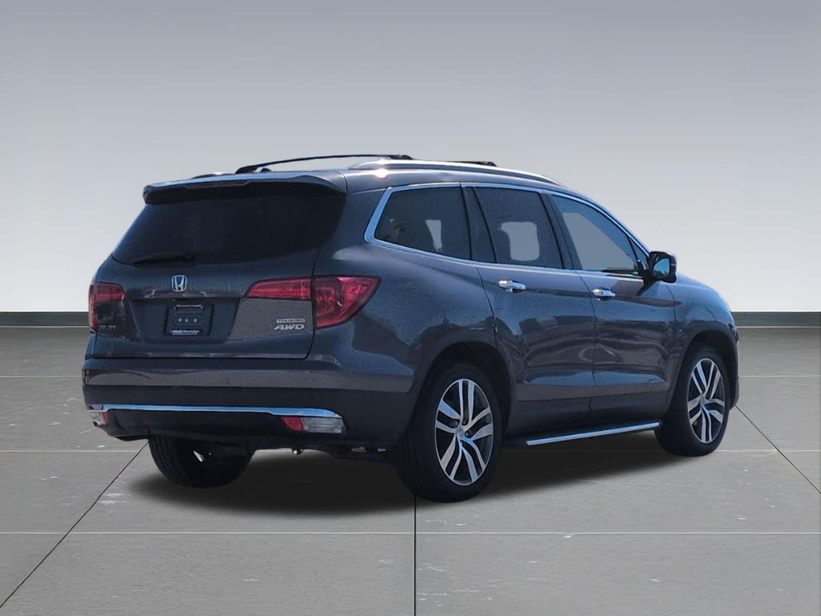 Thumbnail: 2016 Honda Pilot - 6