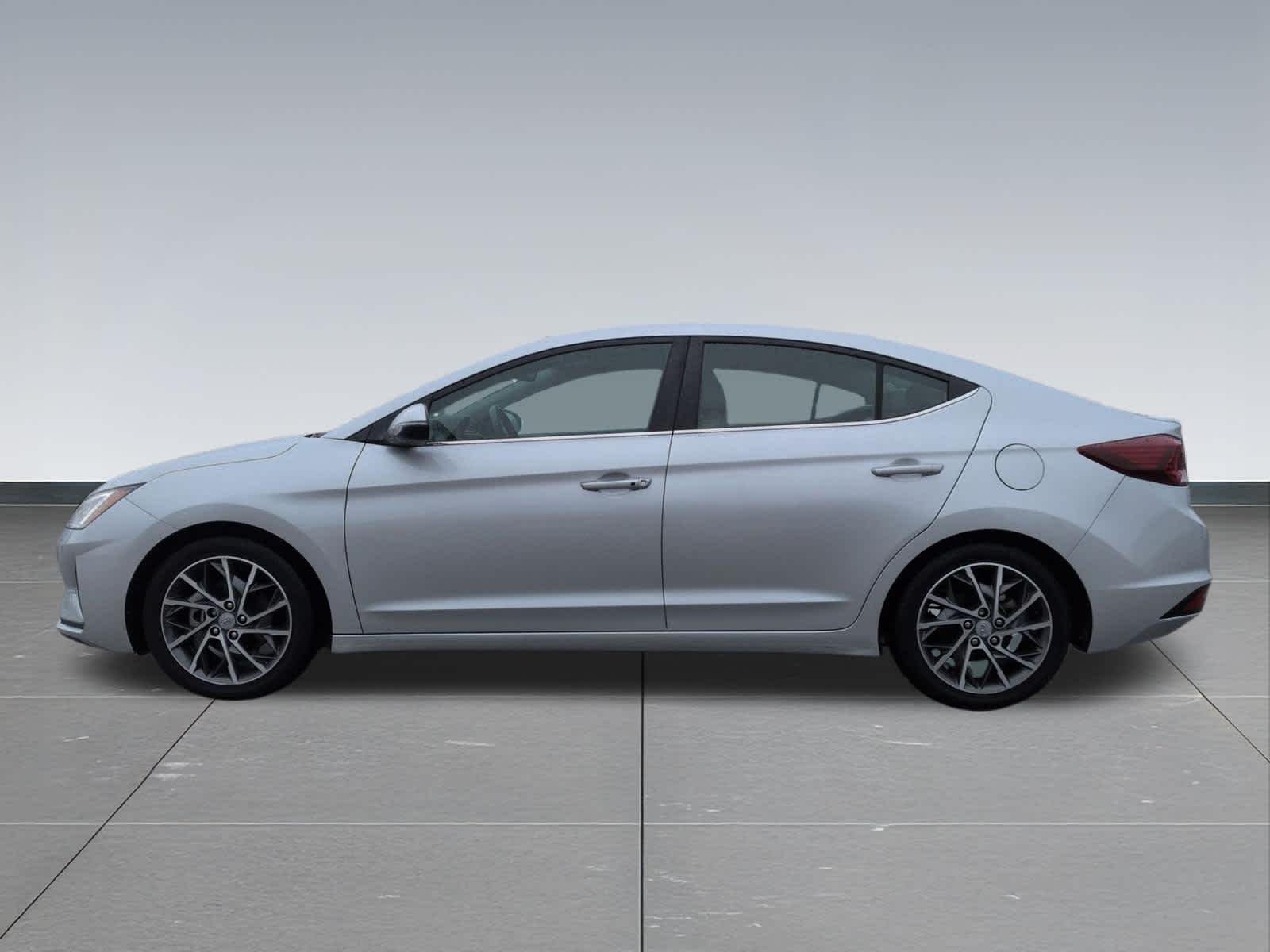 Thumbnail: 2019 Hyundai Elantra - 4