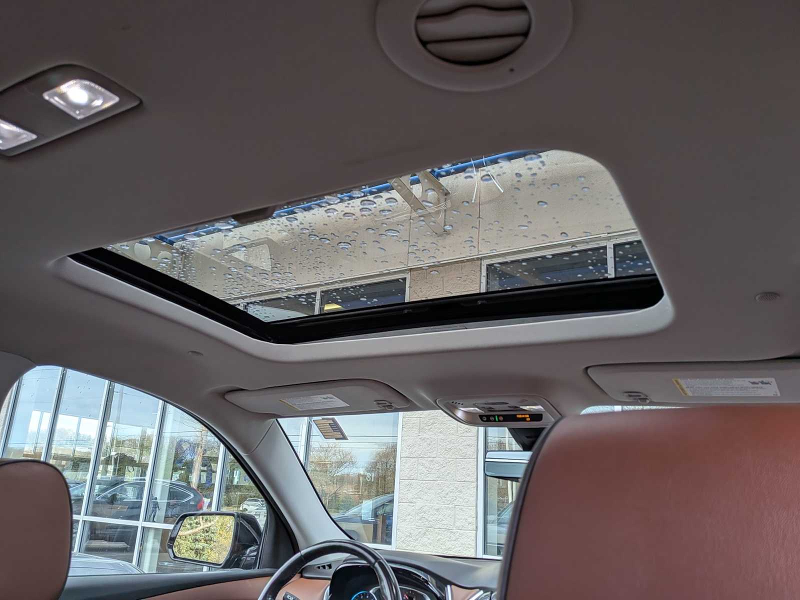 Thumbnail: 2019 Chevrolet Traverse - 21