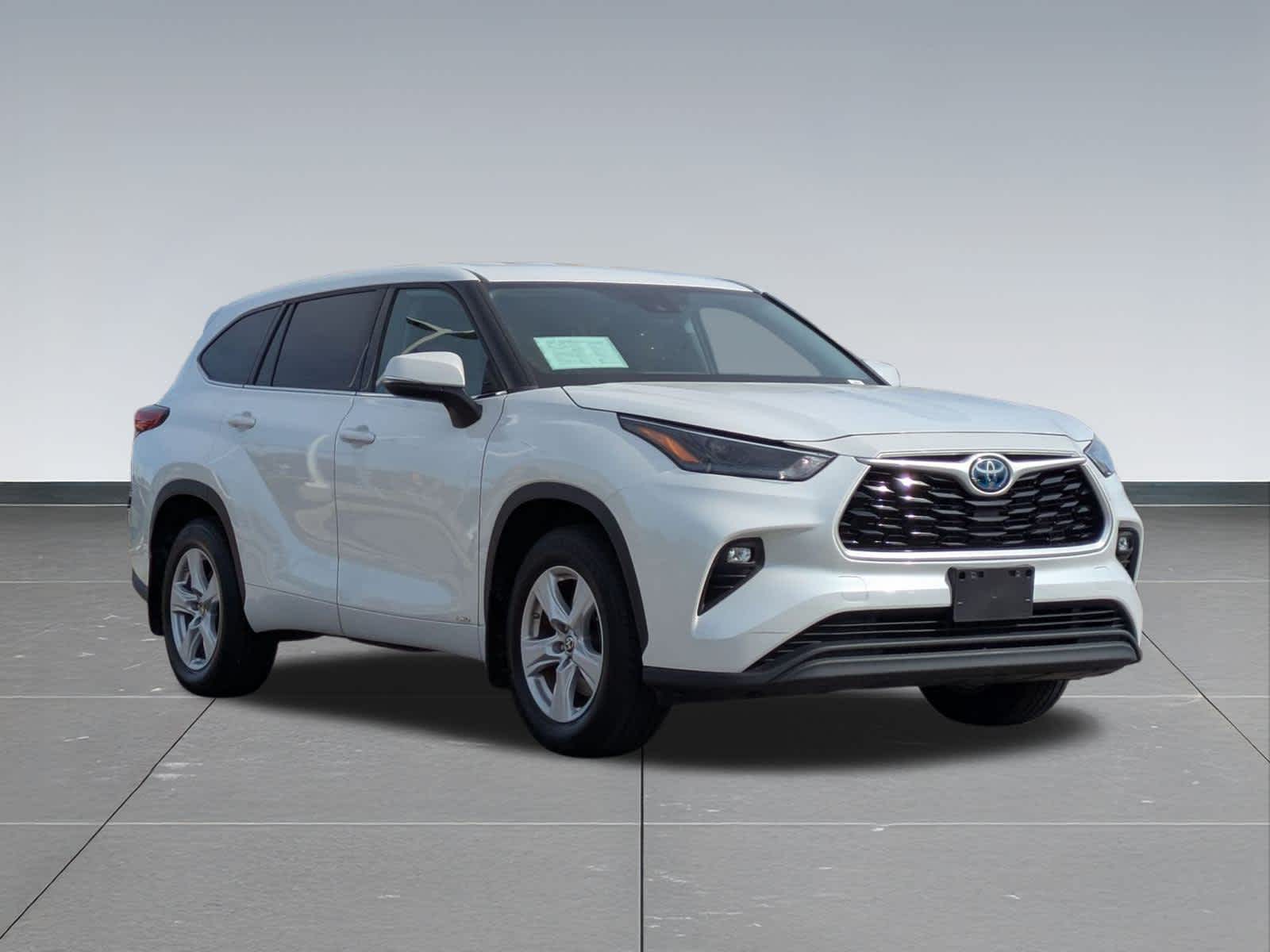 Thumbnail: 2022 Toyota Highlander - 8
