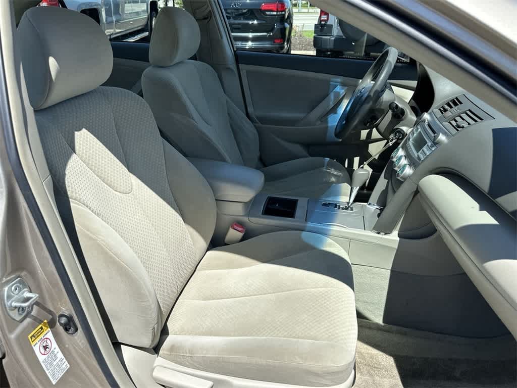 2007 Toyota Camry LE 18