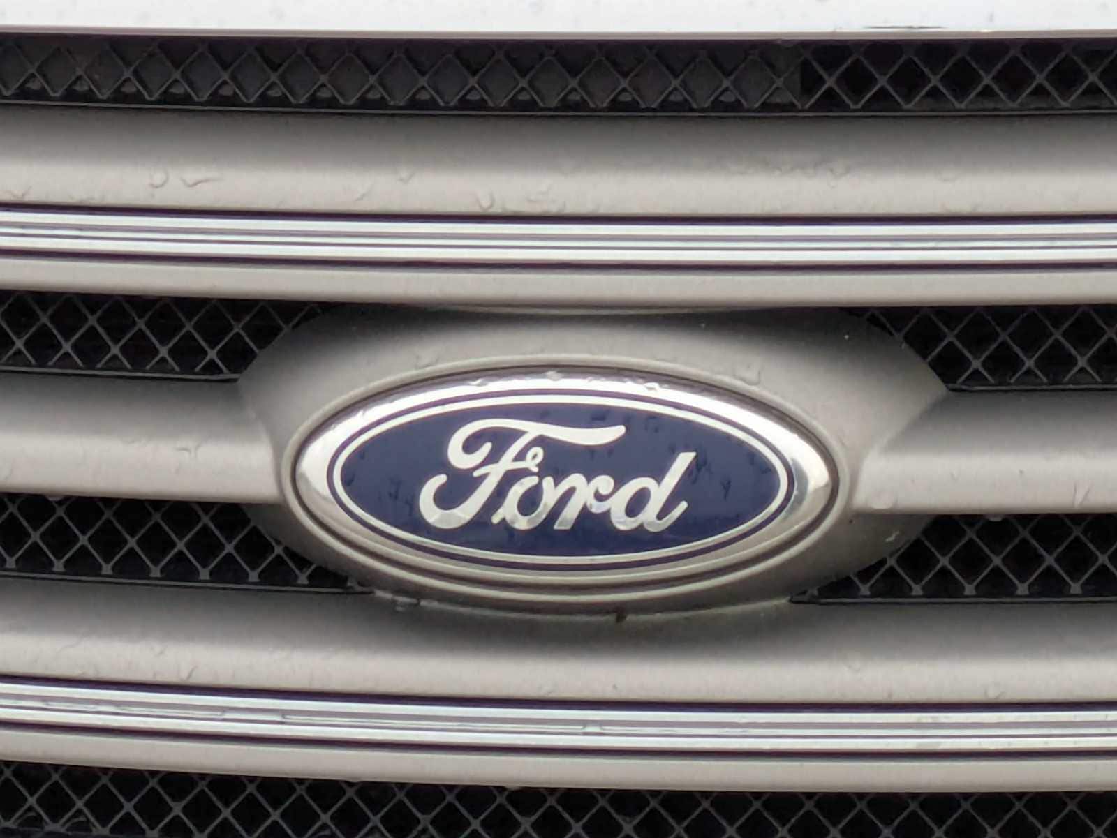 Thumbnail: 2013 Ford Taurus - 11