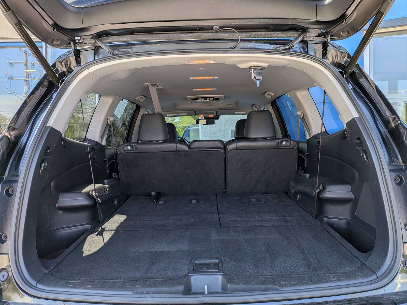 Thumbnail: 2017 Honda Pilot - 32