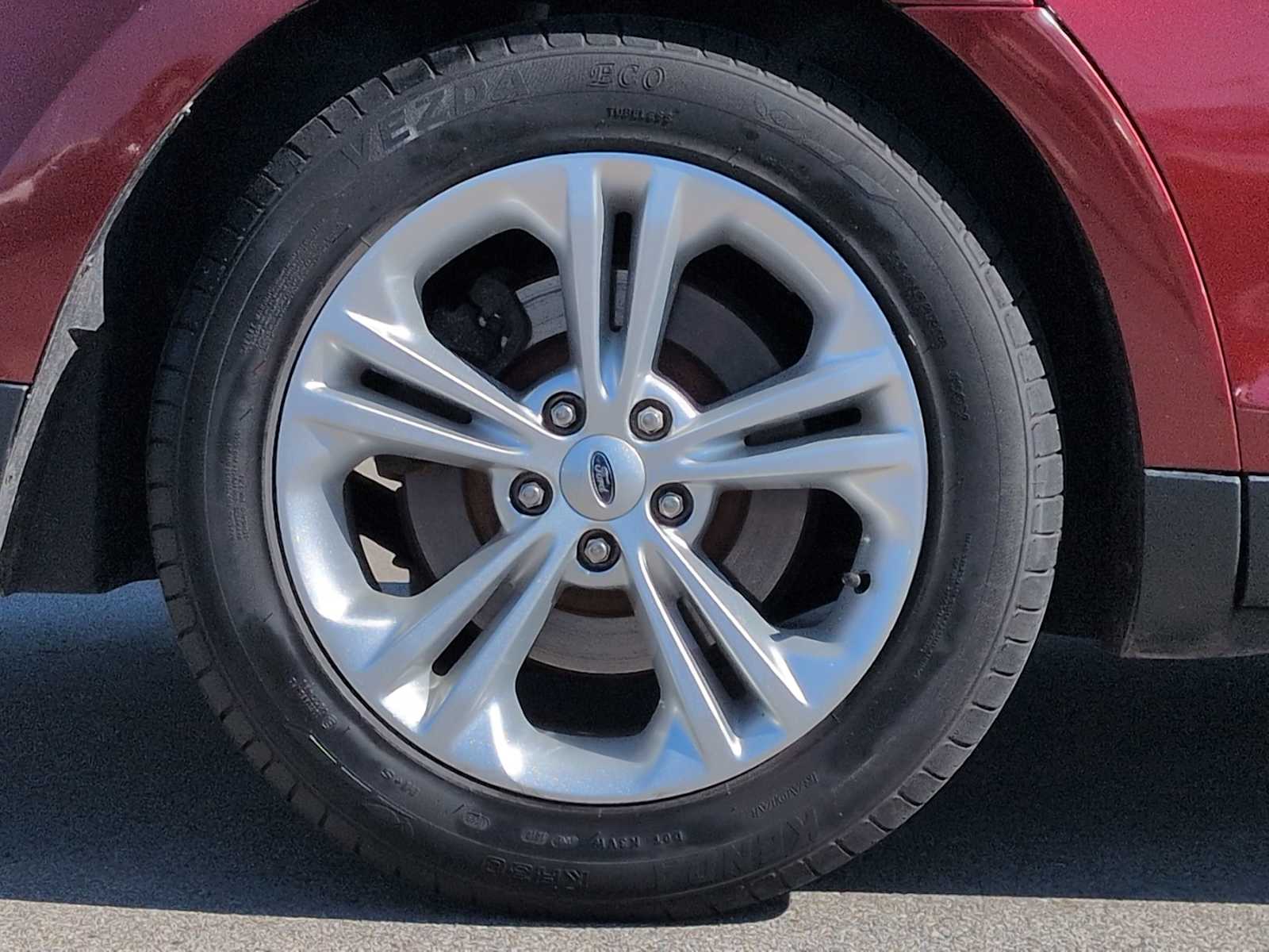 Thumbnail: 2014 Ford Taurus - 14