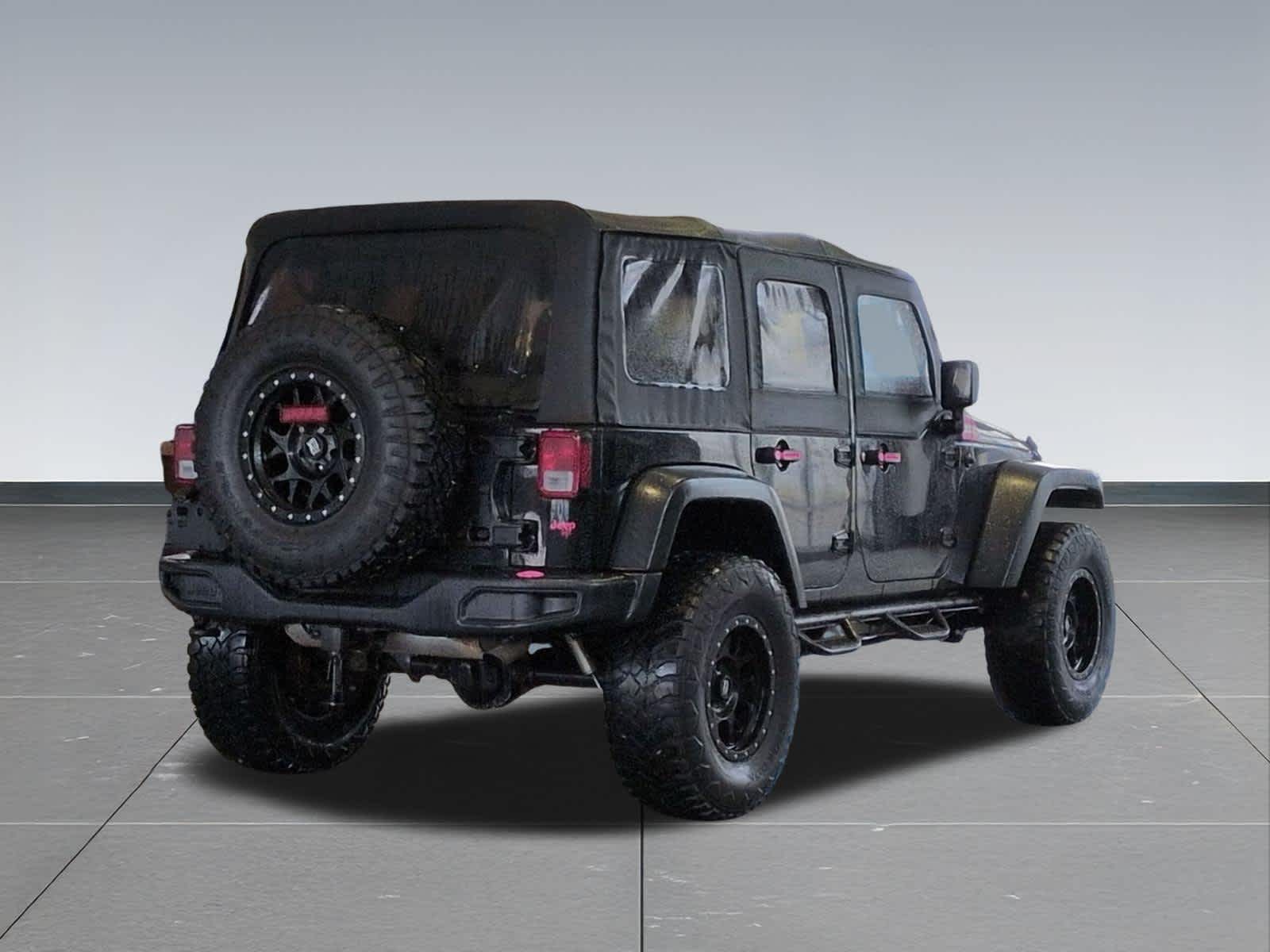 Thumbnail: 2017 Jeep Wrangler - 6