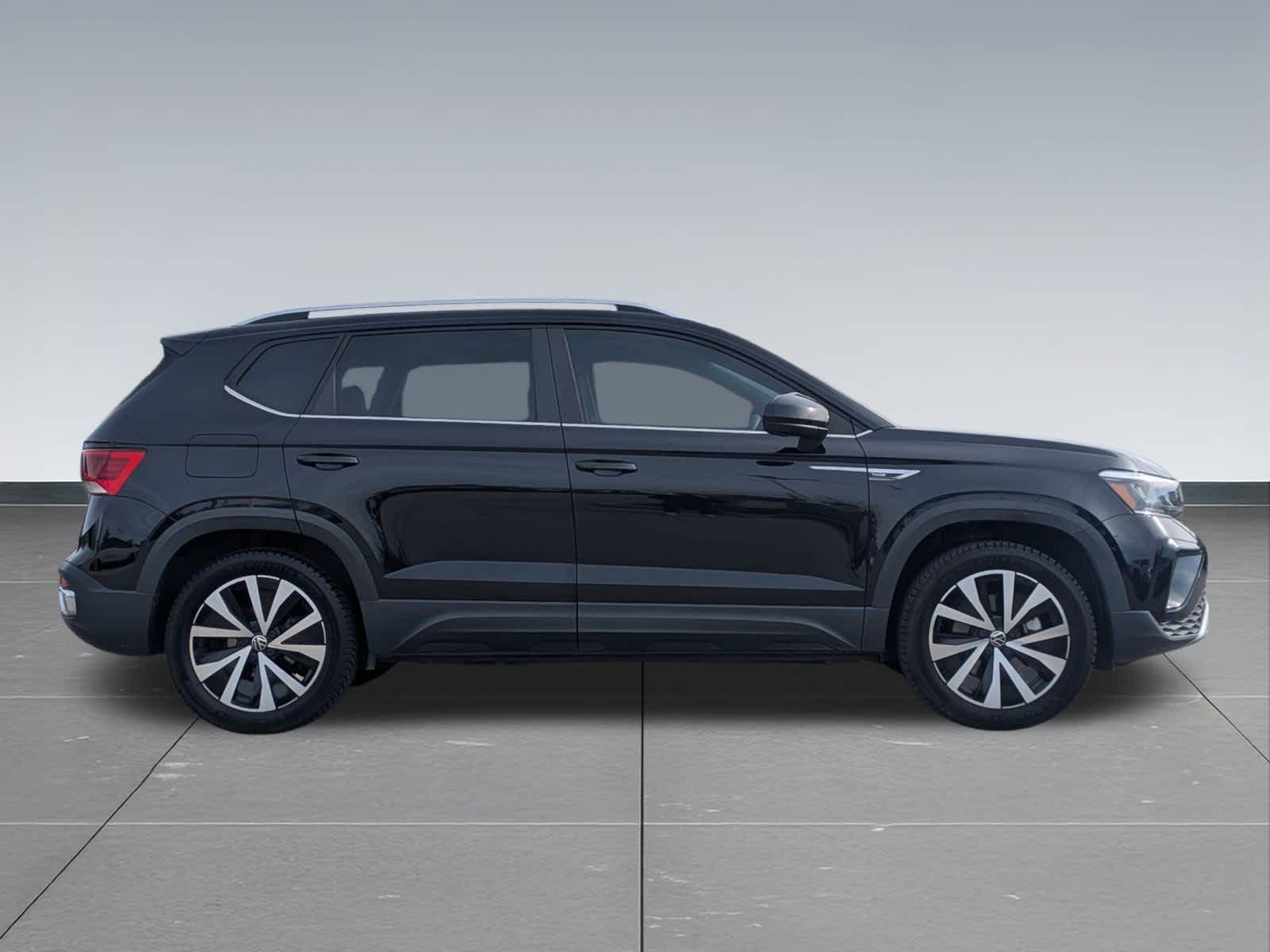 Thumbnail: 2022 Volkswagen Taos - 7